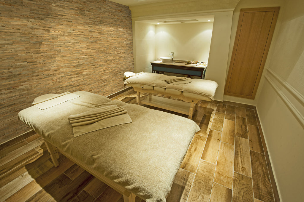 ALM S reclaimed wood wall cladding used as a decorative interior wall