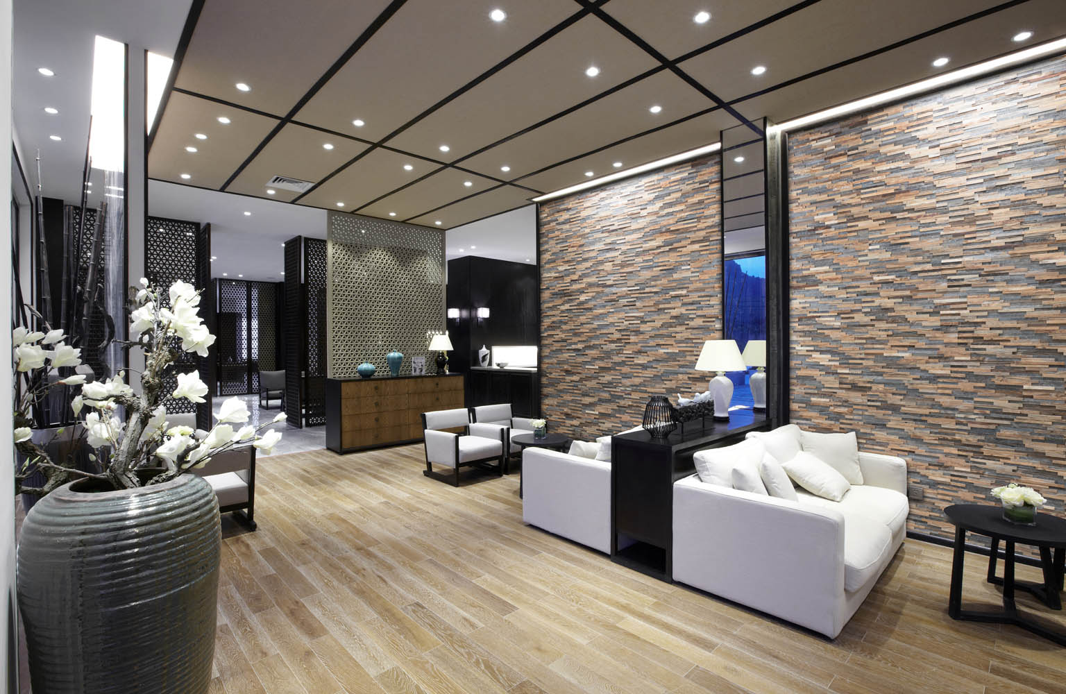 Kitzbühel S reclaimed wood wall panels with authentic natural variation