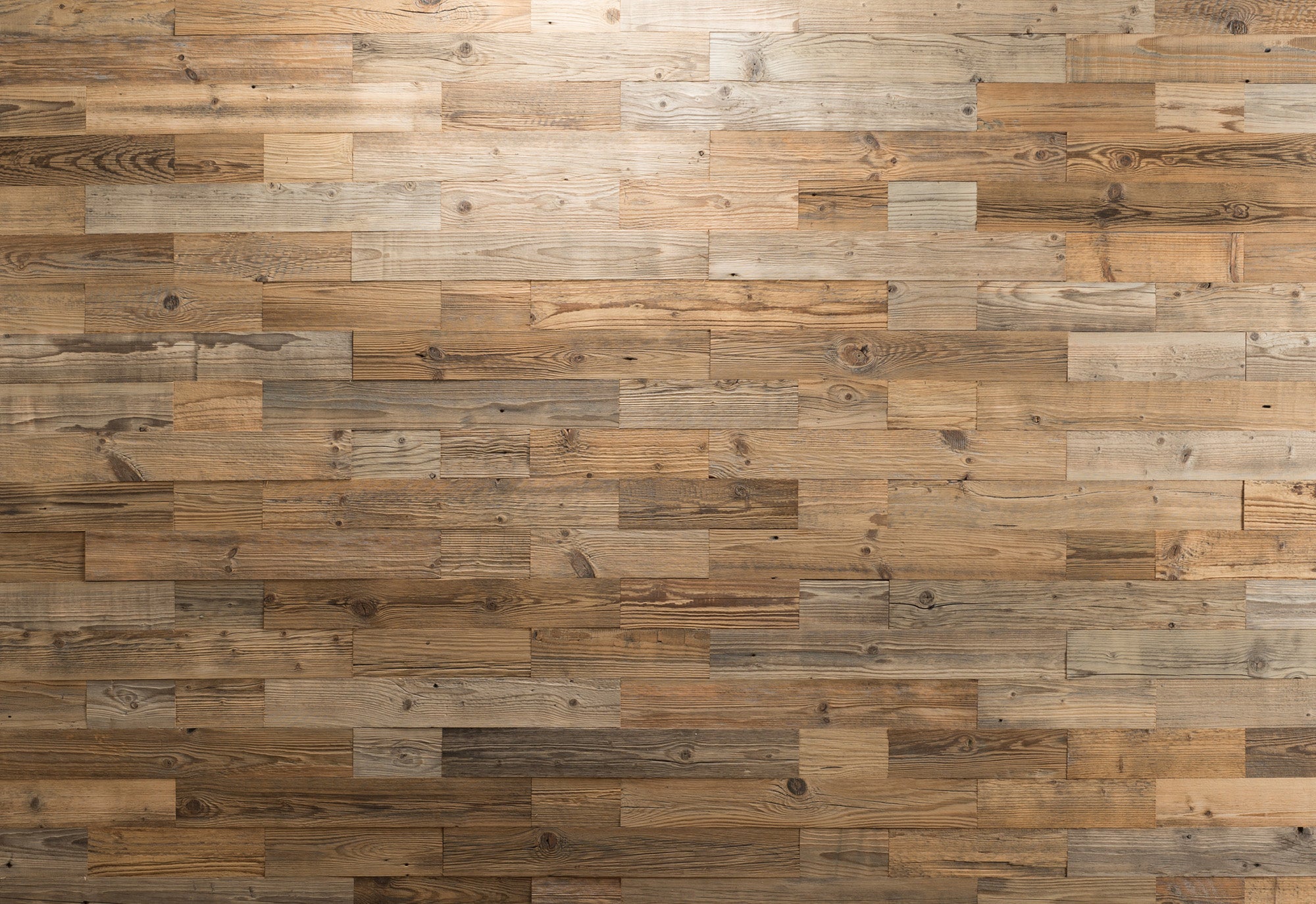 ALM L reclaimed wood wall cladding with varied natural tones
